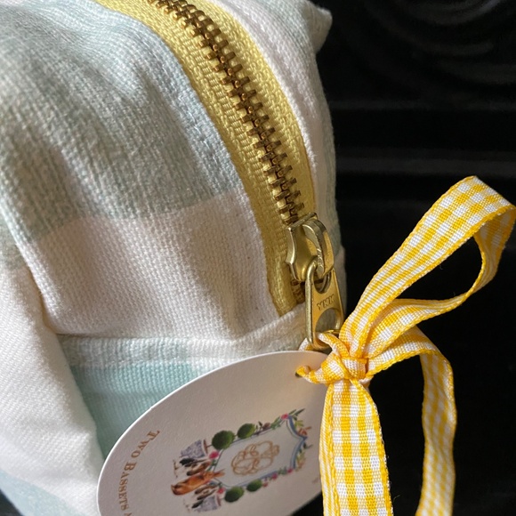 Evers Extra Large Cosmetic Bag - Picture 4 of 6